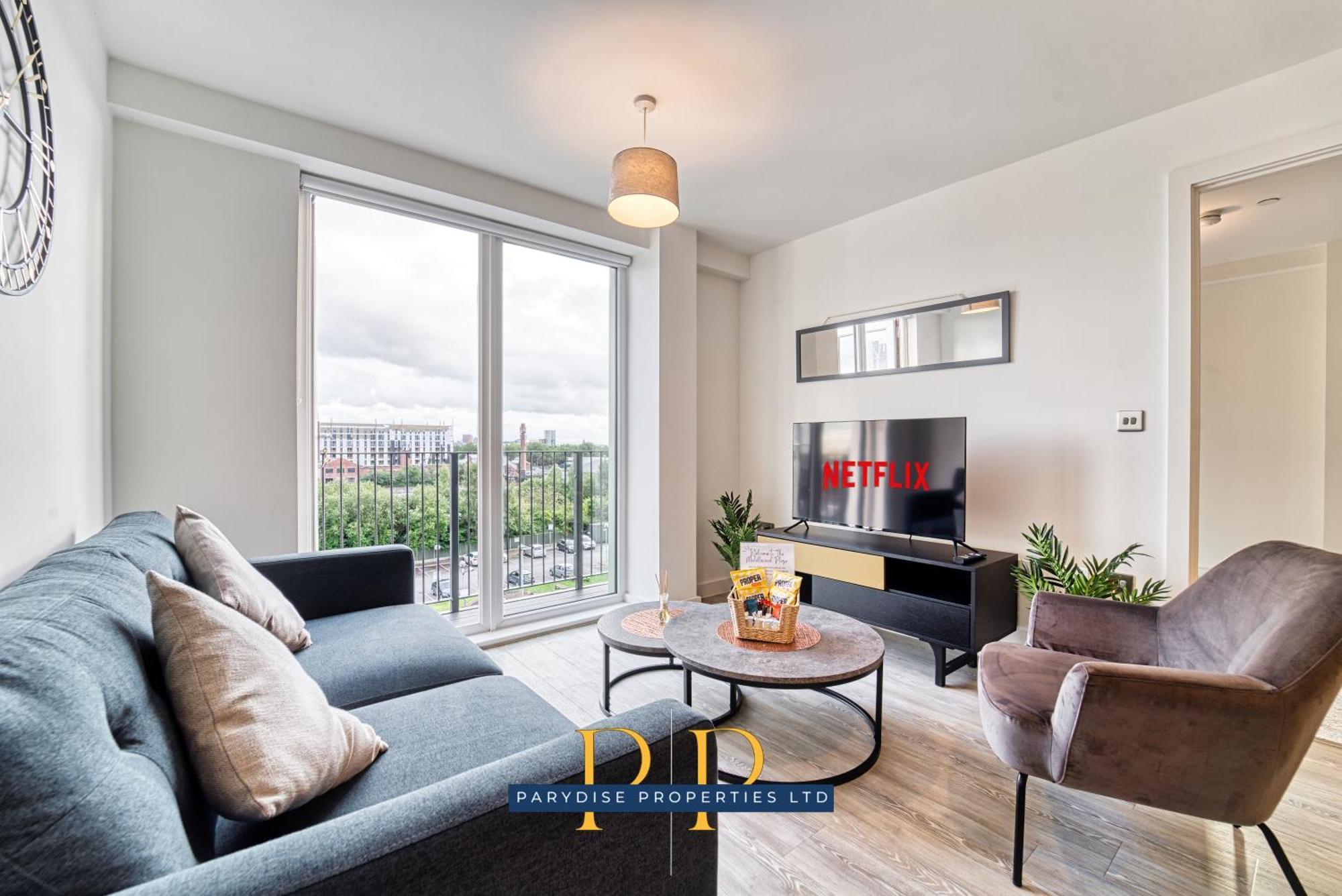 The Middlewood Plaza Suite - By Parydise Properties - Business Or Leisure Stays, Central Location, Sleeps 4, Salford Manchester Exterior foto