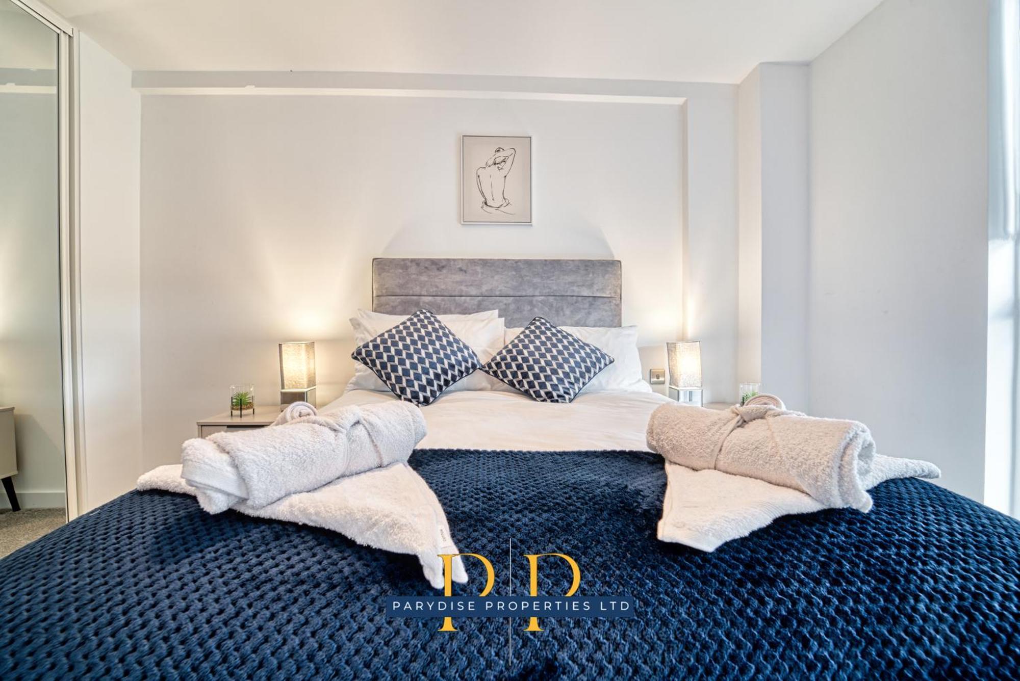 The Middlewood Plaza Suite - By Parydise Properties - Business Or Leisure Stays, Central Location, Sleeps 4, Salford Manchester Exterior foto